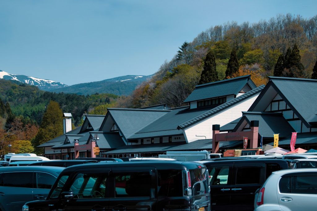 道の駅は休憩や仮眠を取る場所であって、水道を私物化したり、長時間にわたり車中泊を行ったりする場所ではありません